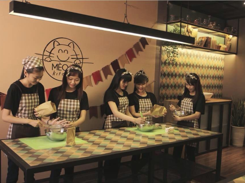 Đôi nét về quán MÈO Ú Kitchen (không gian, menu)